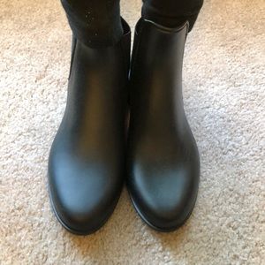 Like new rain booties